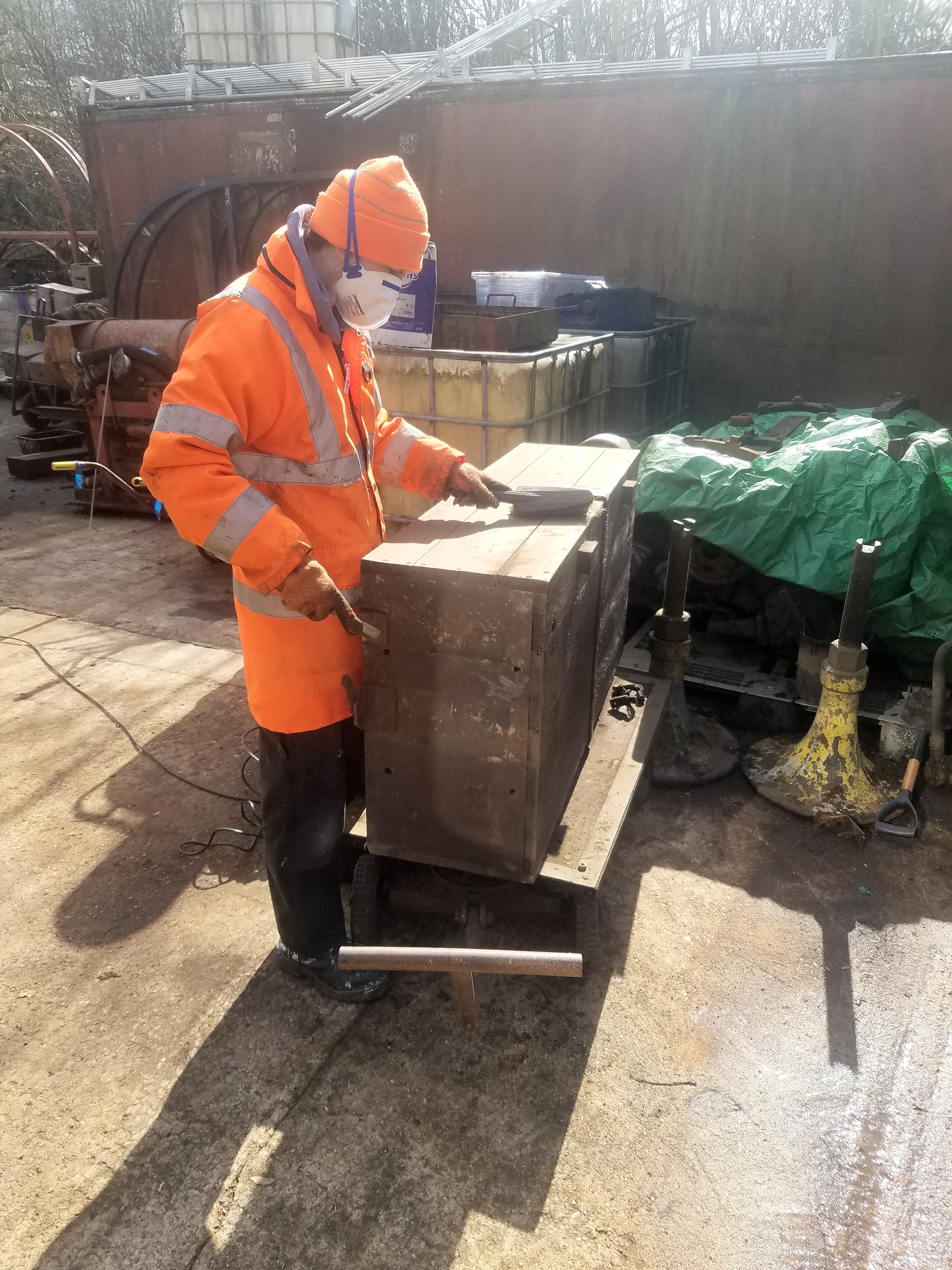 Class 100: Cleaning up one of the battery boxes